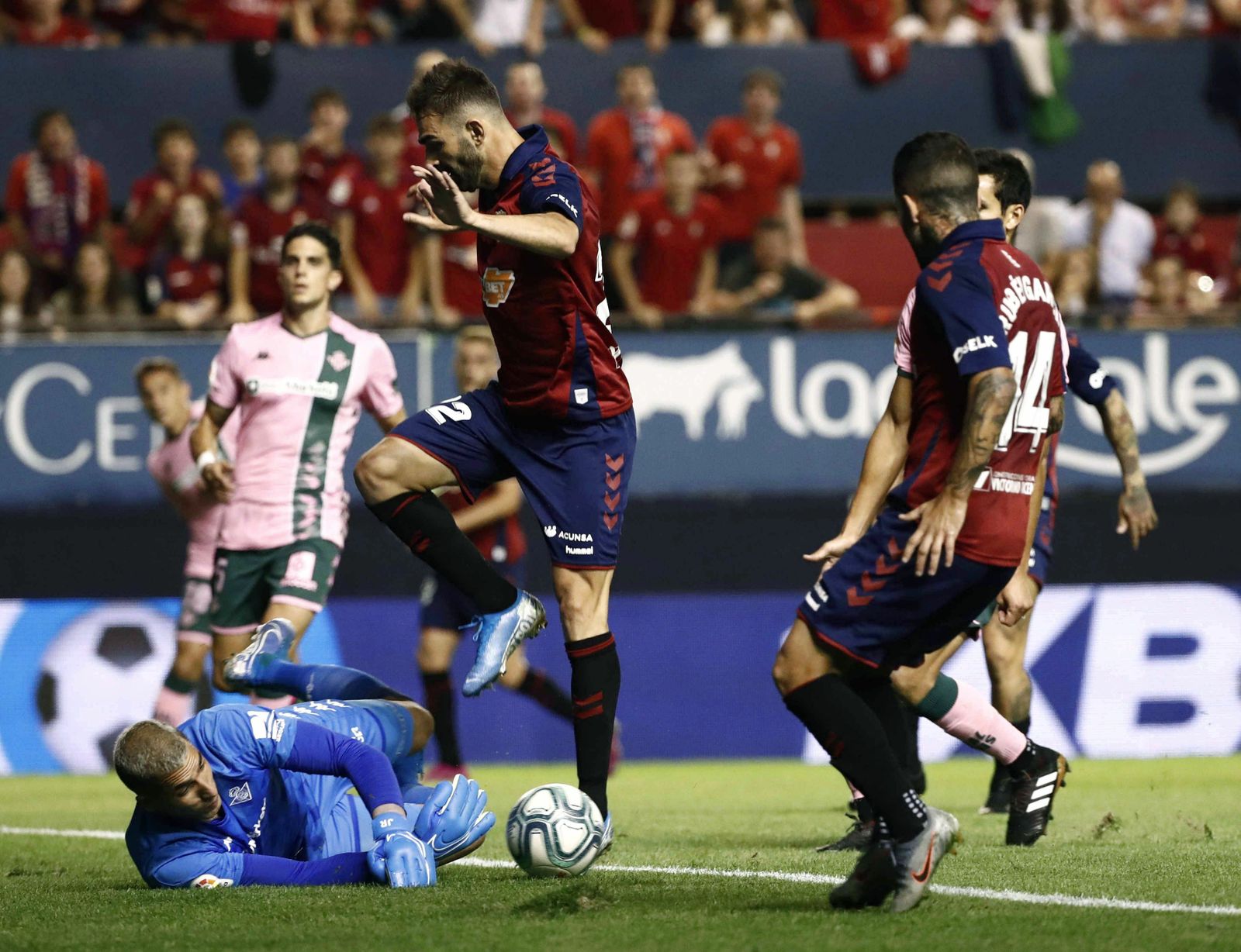 Continúa el empate en Pamplona (0-0).