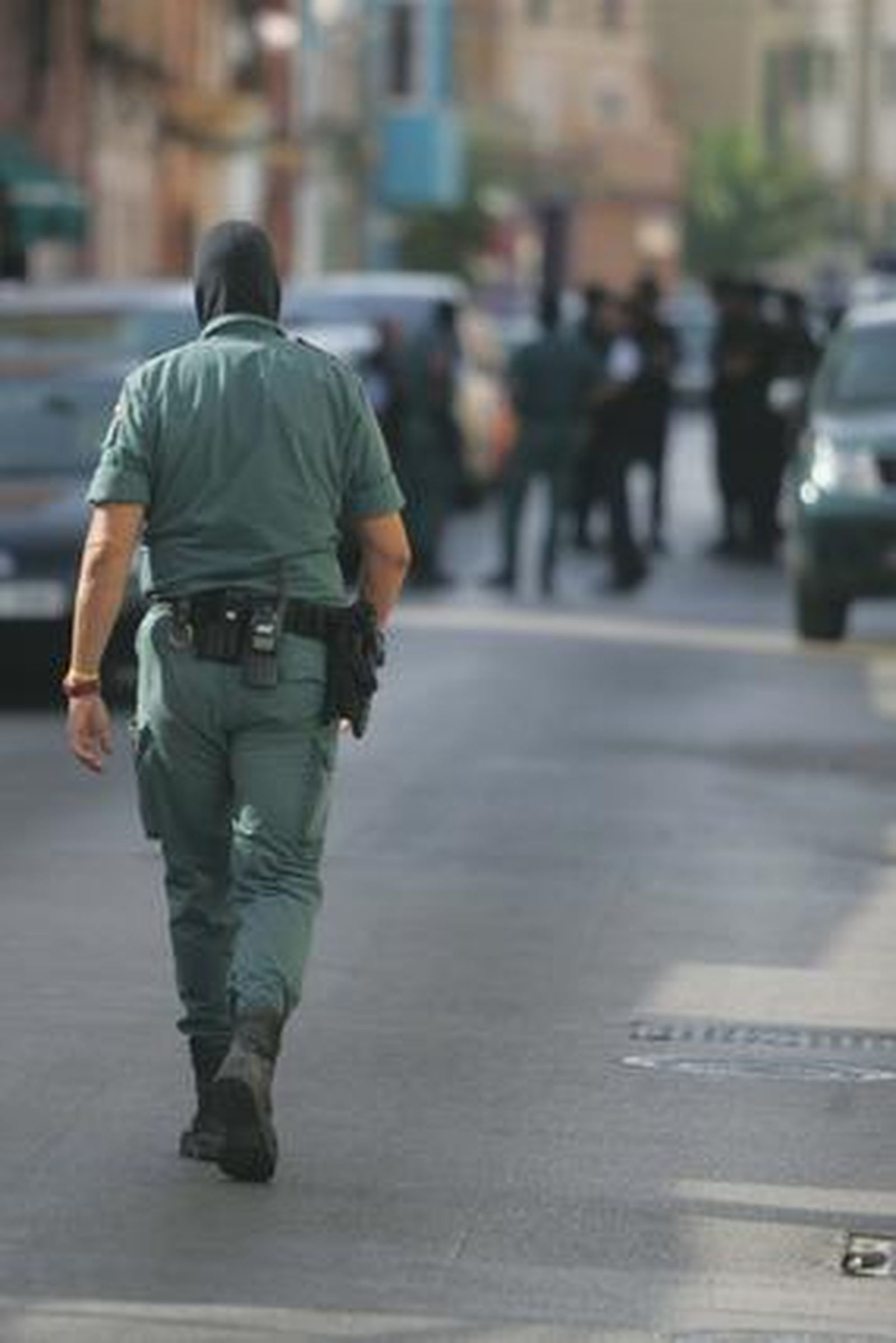 La Guardia Civil detiene a un hombre en La Línea por su presunta implicación con el terrorismo yihadista./  J.M Quiñones