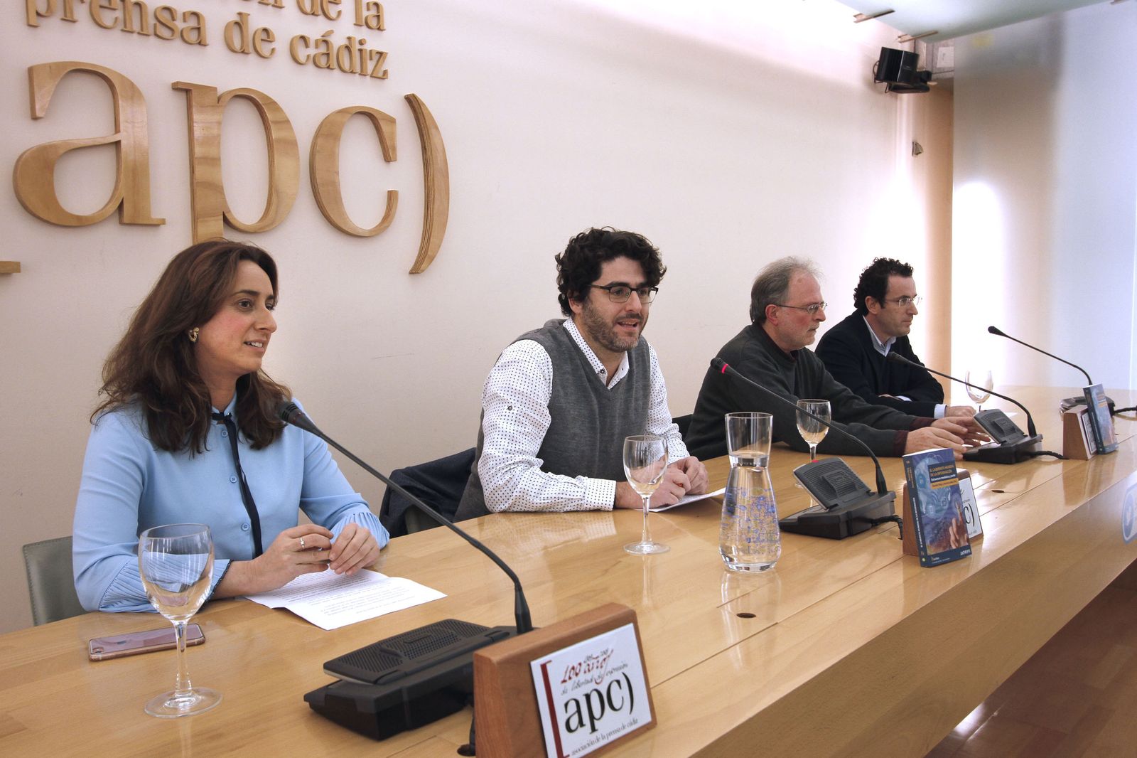 Aurora Labio, Diego Calvo, Ramón Reig y Francisco Perujo, ayer en la Asociación de la Prensa.