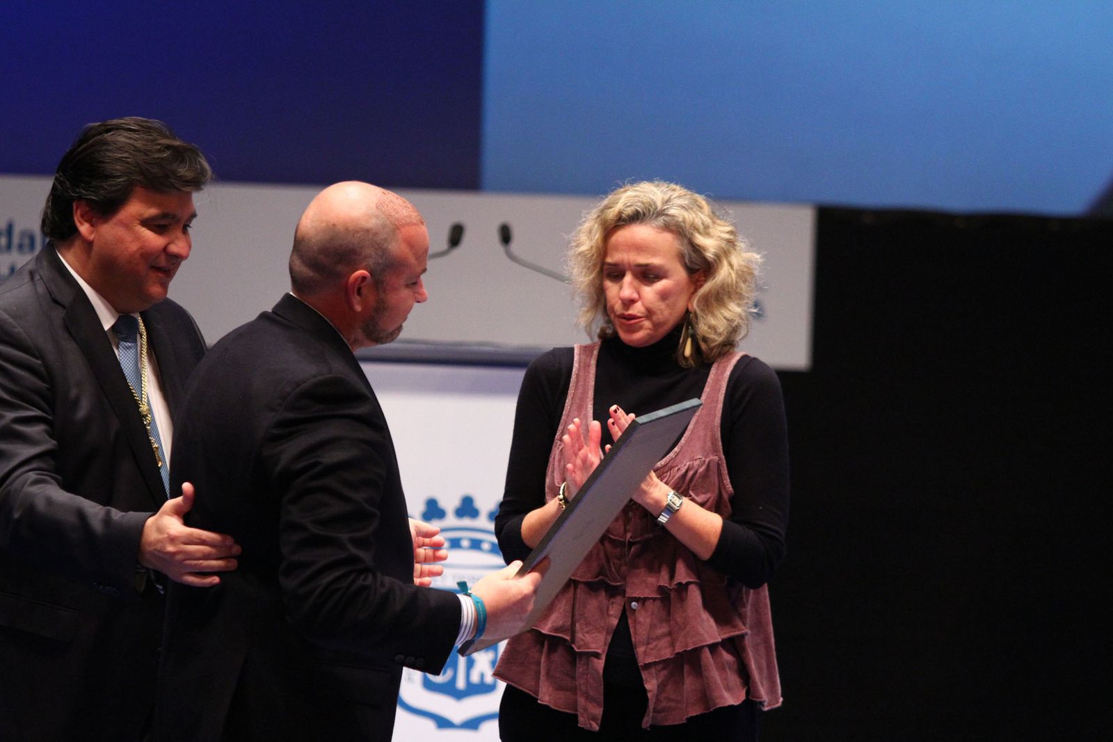 Imágenes de la entrega de las medallas de Huelva