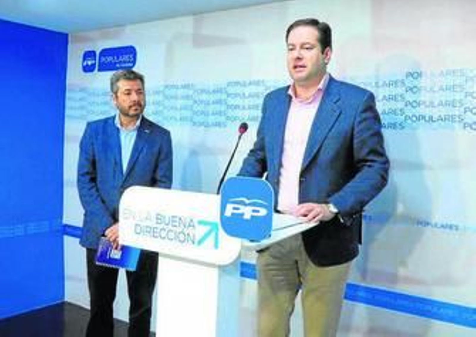 Adolfo Molina y Miguel Ángel Torrico. Adolfo Molina y Miguel Ángel Torrico.