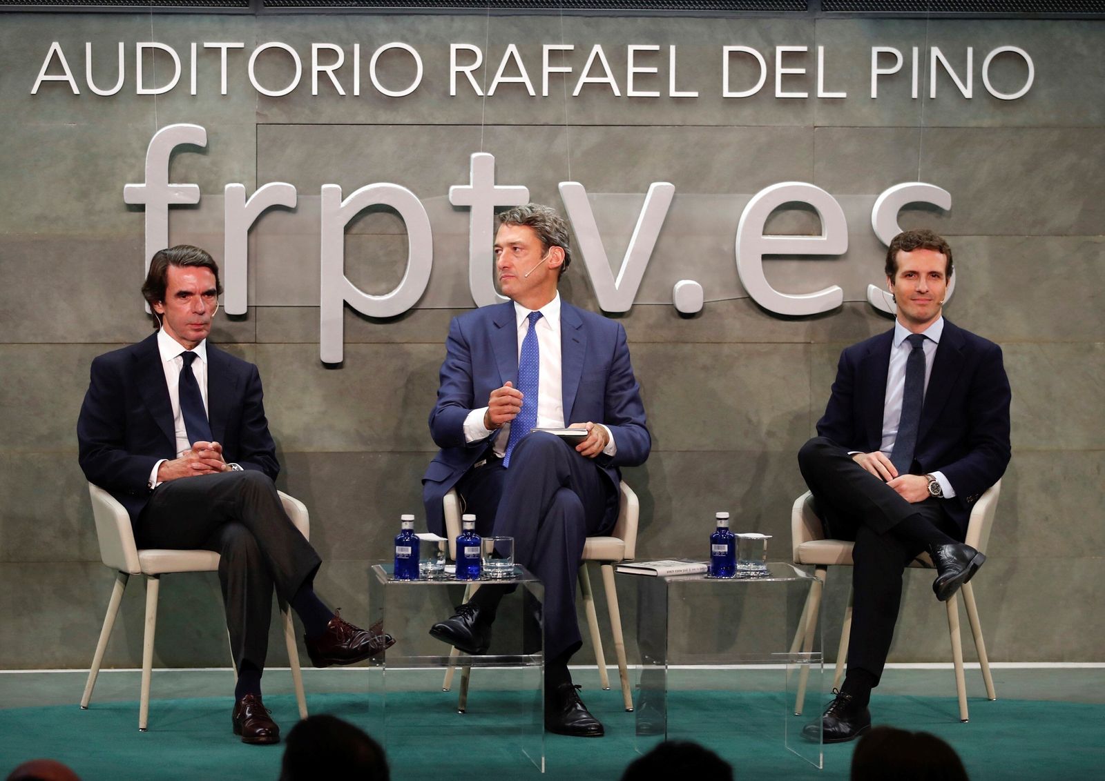 José María Aznar, el director de la fundación Rafael del Pino, Vicente J. Montes Gan, y Pablo Casado, ayer en Madrid.