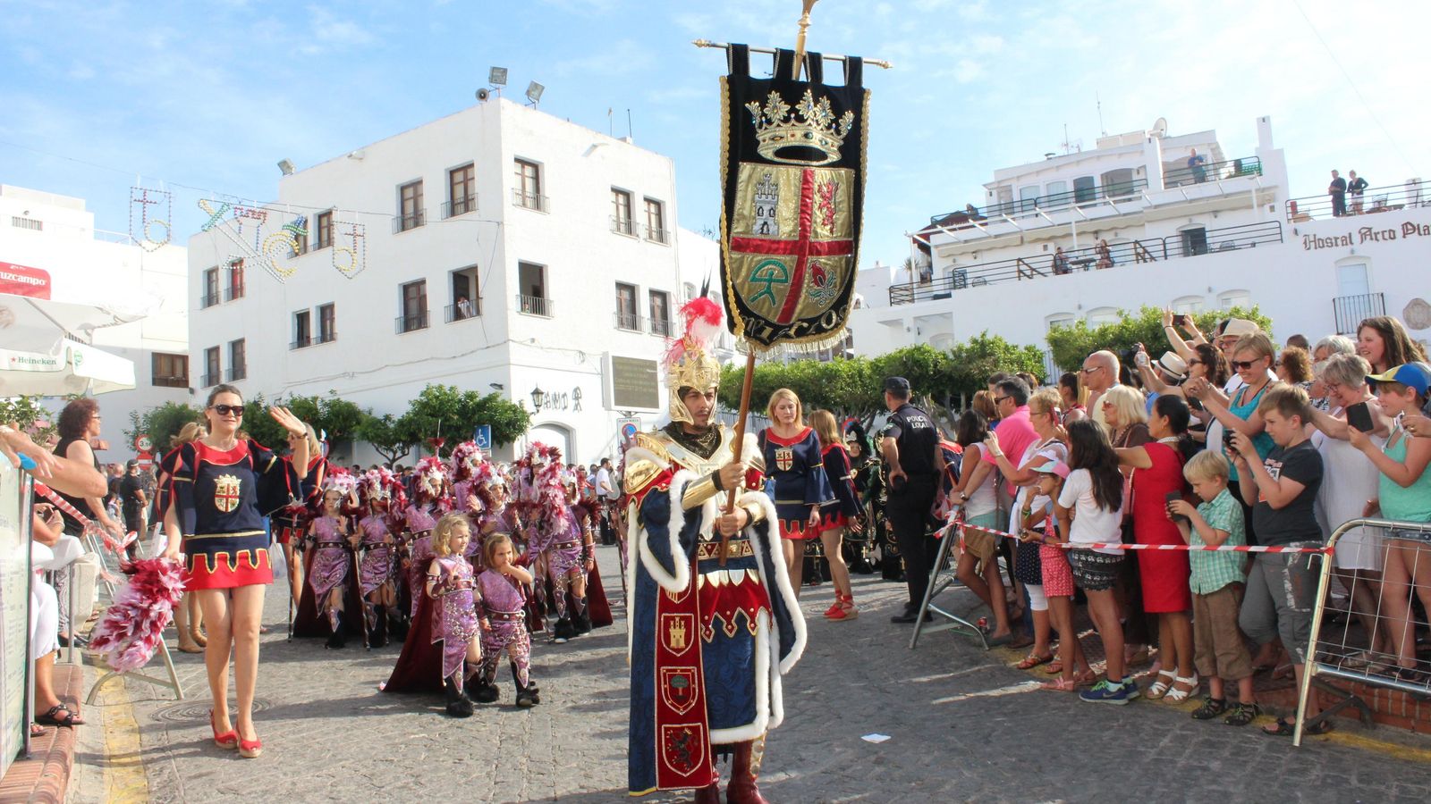 Desfile desde la Plaza Nueva.