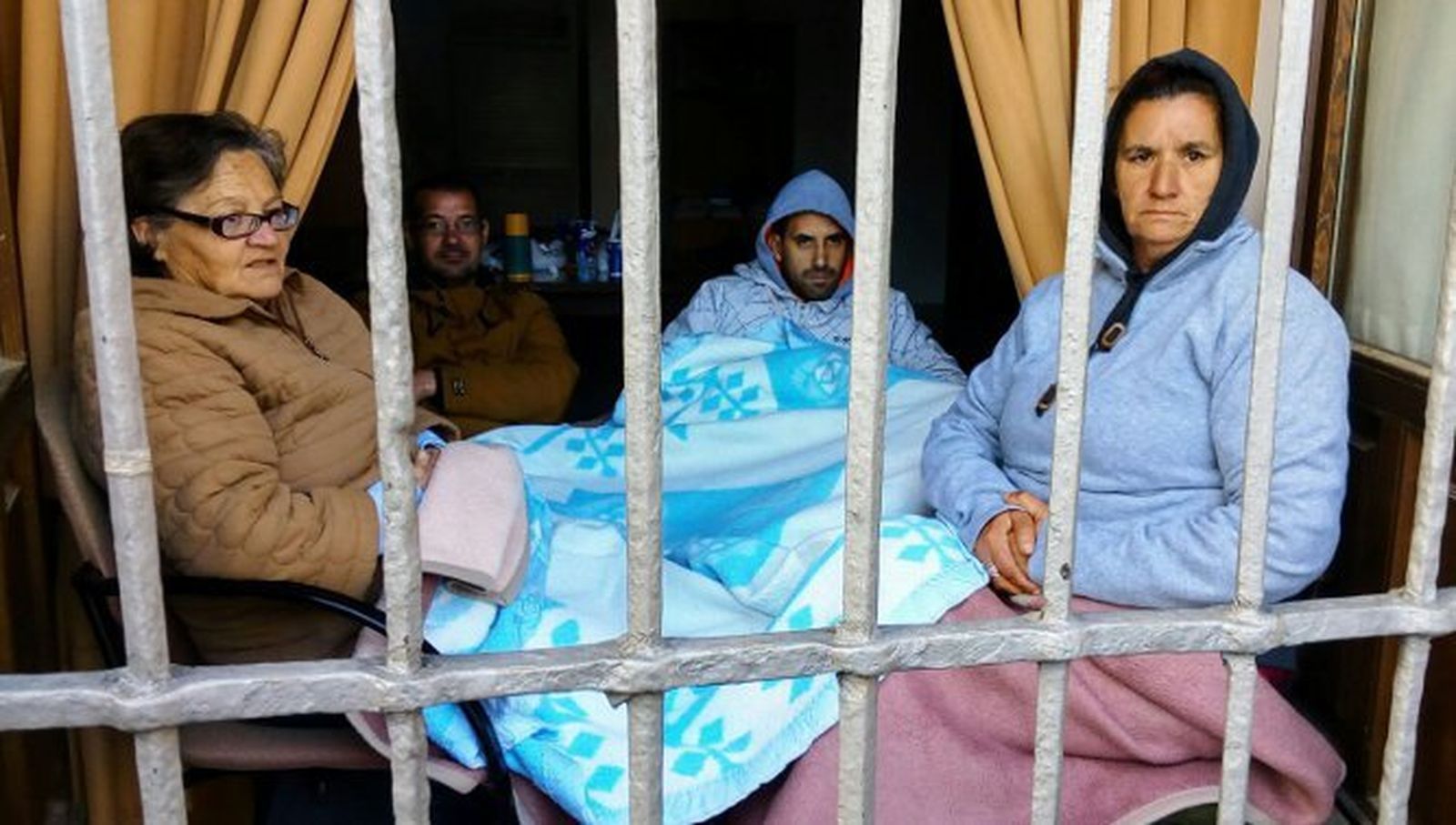 Los cuatro okupas desalojados por la Policía Local.