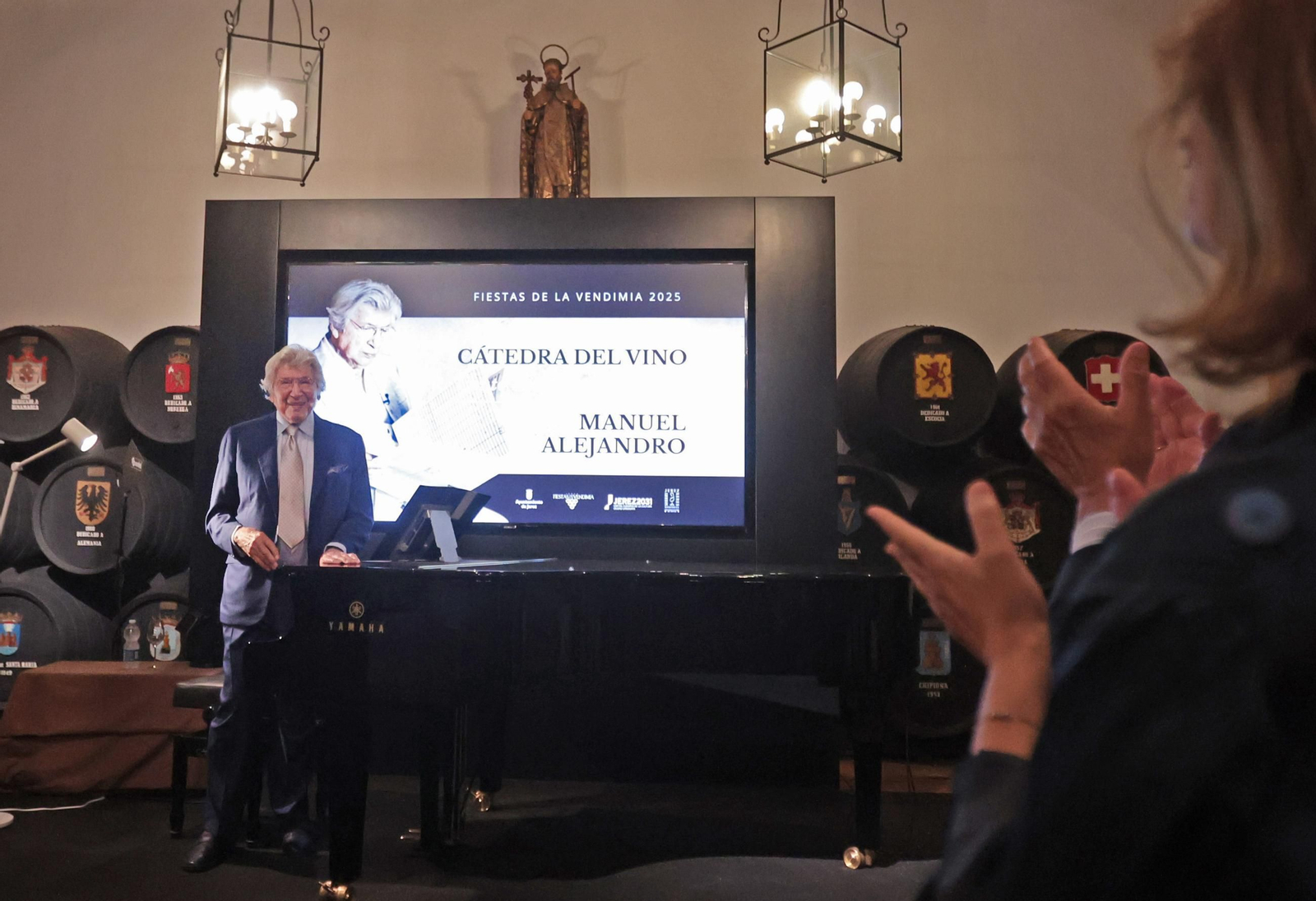 Manuel Alejandro sienta Cátedra con el vino de Jerez