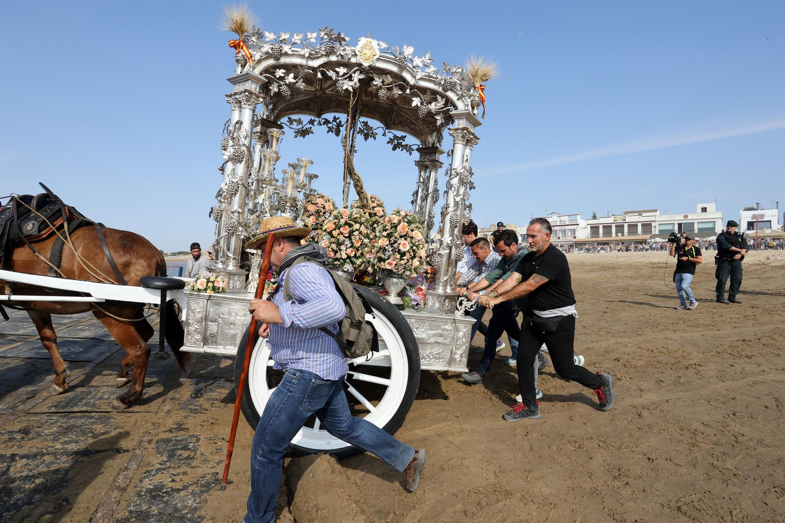 La Hdad del Rocío de Jerez de Bajo Guía a Doñana
