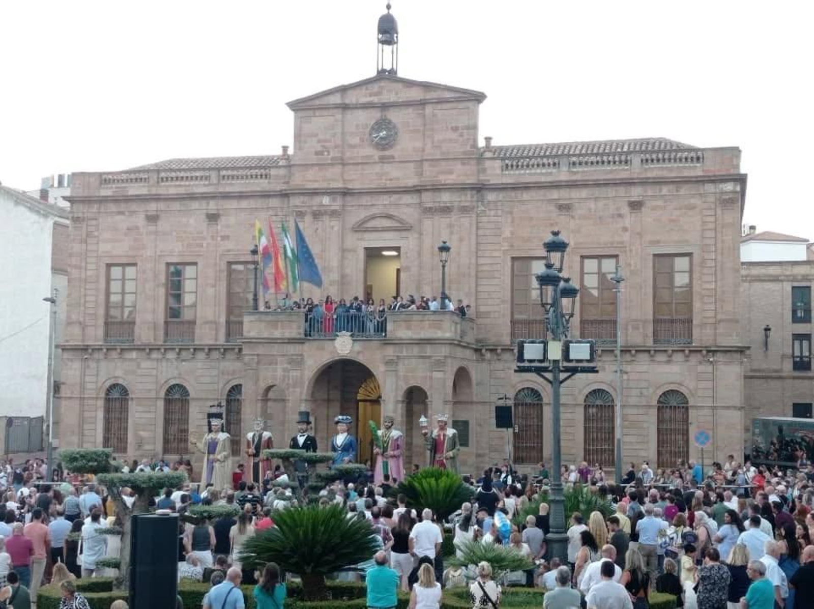 Primer día de la Feria de San Agustín de Linares, en imágenes.