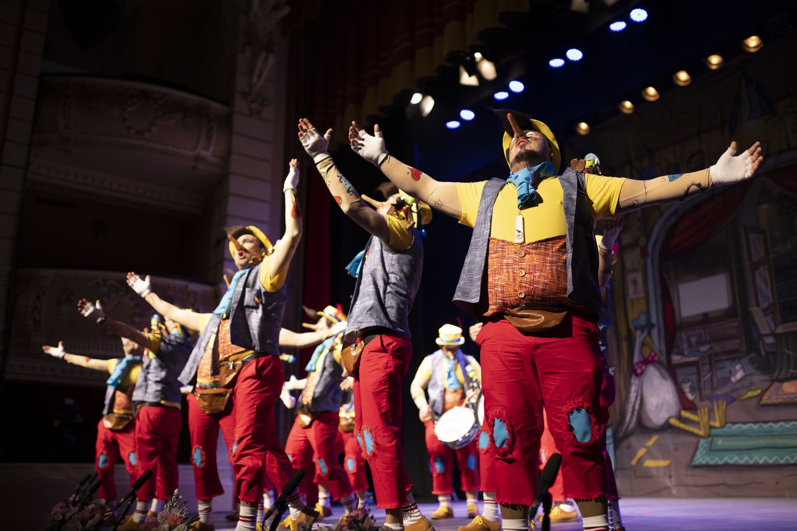 Imágenes de la actuación de la murga de Ayamonte "Los embusteros" en el Carnaval Colombino