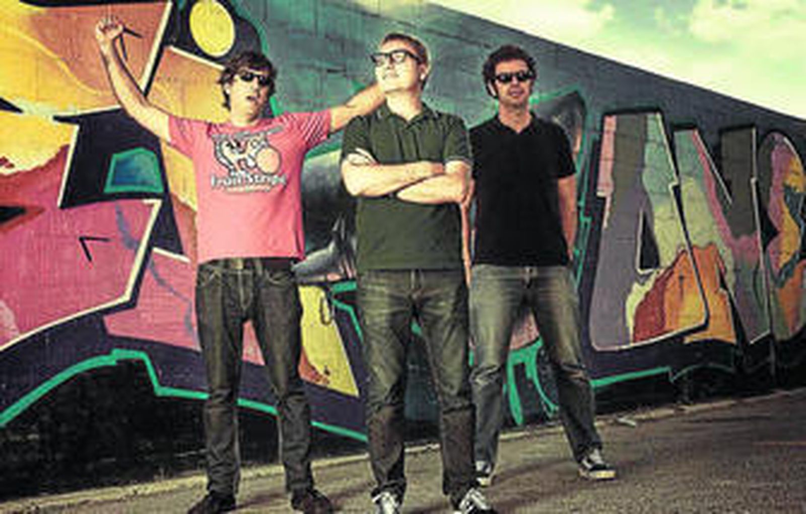 Airbag actúa esta noche en Granada.