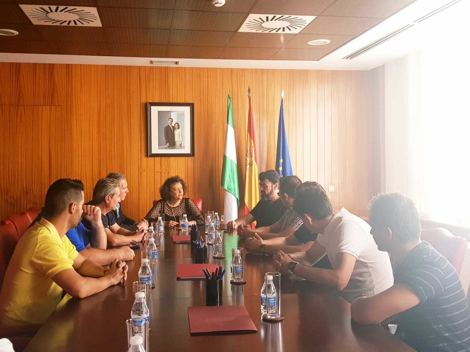 Reunión de la subdelegada y representantes de UGT