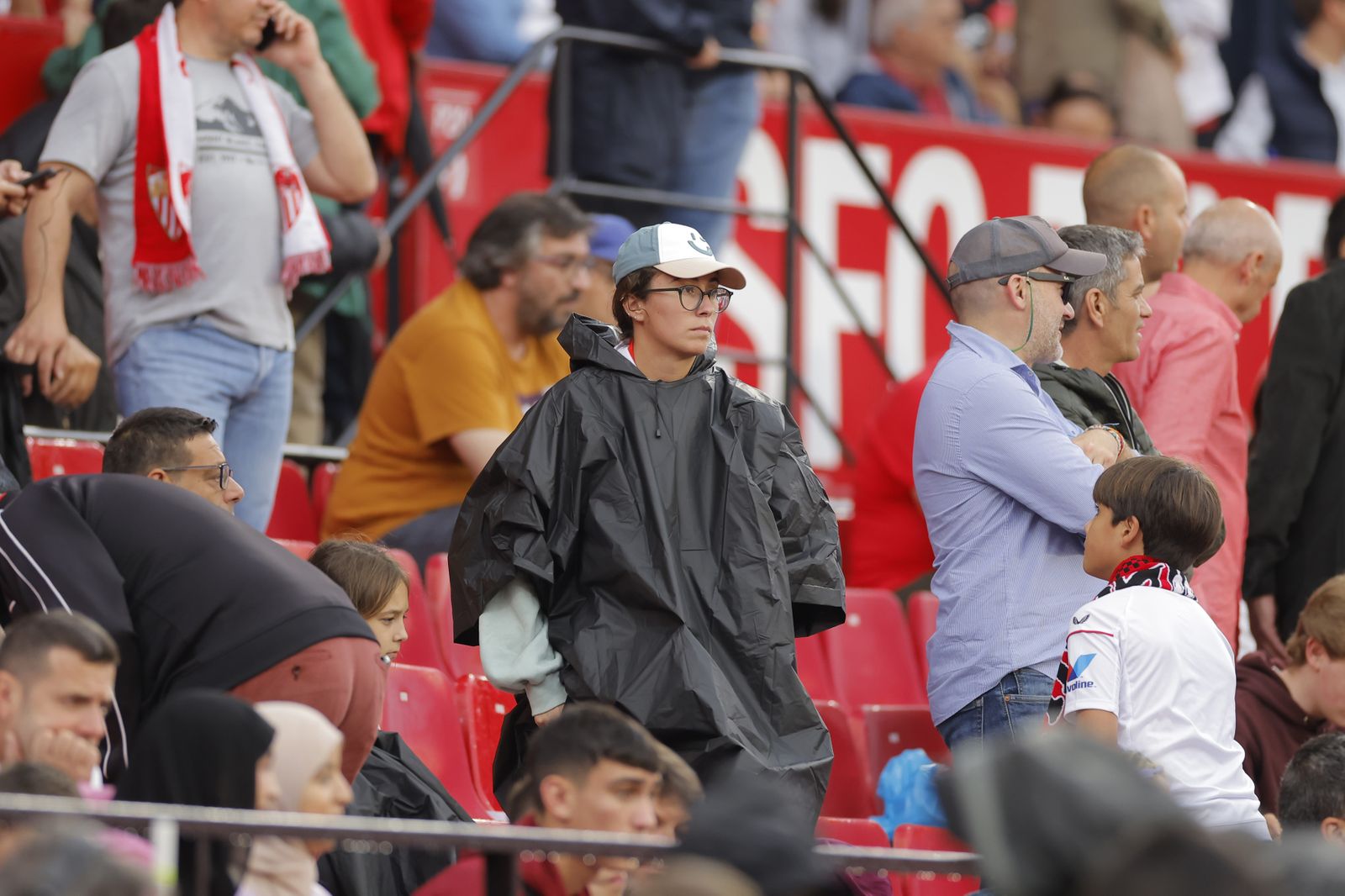 Búscate en las fotos del Sevilla-Madrid