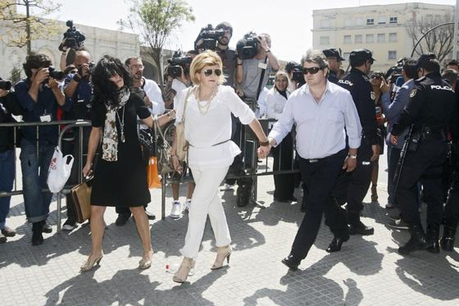 El juicio de la Operación Karlos ha generado una gran expectación mediática, congregando a casi un centenar de periodistas./Fotos:Joaquín Pino/Lourdes de Vicente

Foto: Joaquin Pino / Lourdes de Vicente