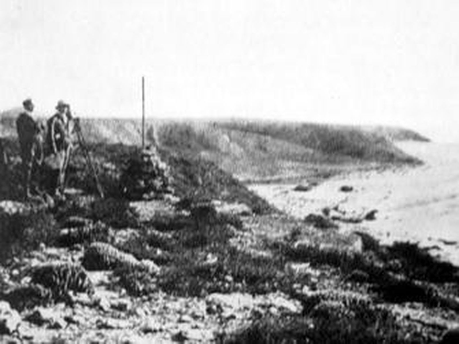 1934Tropas españolas al mando del coronel Capaz ocupan los territorios de Ifni