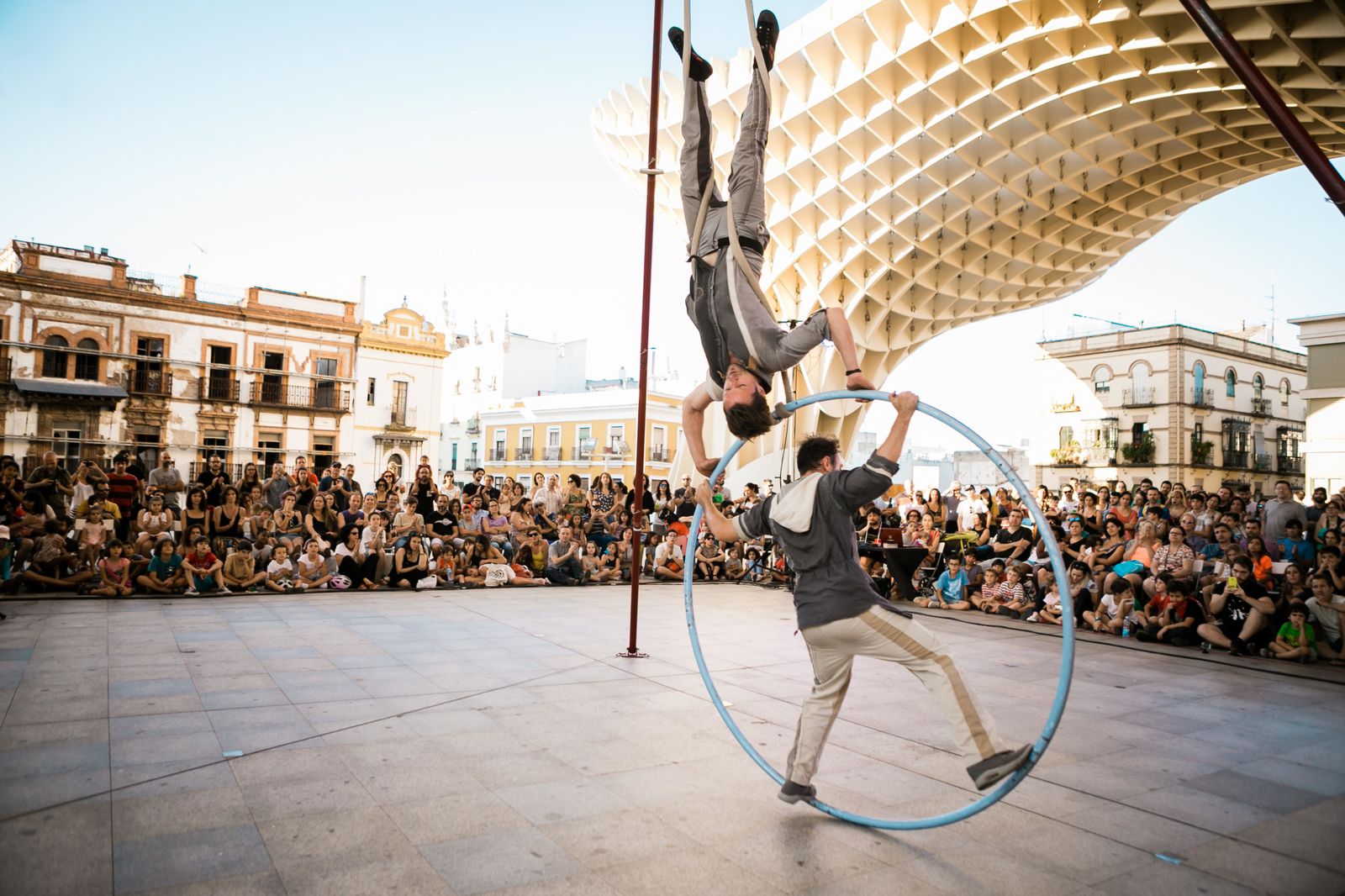 La compañía andaluza IO presentará el espectáculo 'Contiguo'.