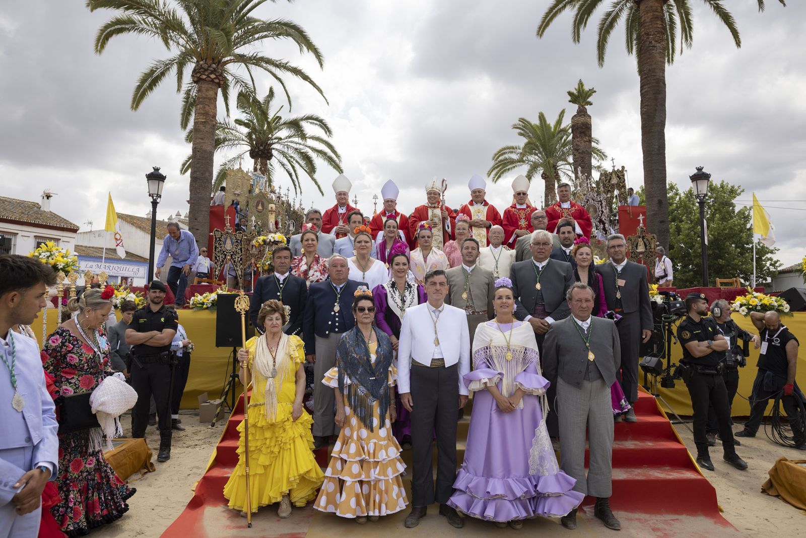 El Rocio 2023: Imágenes de la misa Pontifical del Domingo de Pentecostés