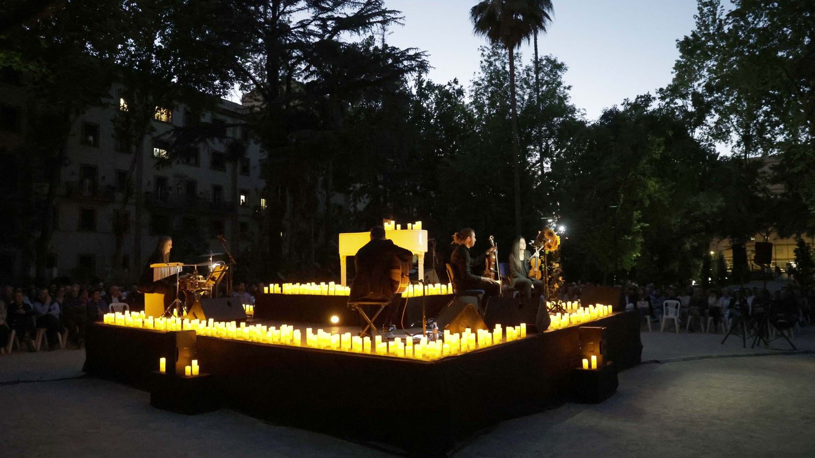 Las fotos del concierto de Diego Valdivia en el parque María Cristina