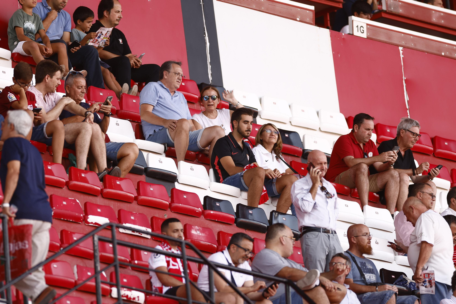 Búscate en las fotos del Sevilla-Athletic