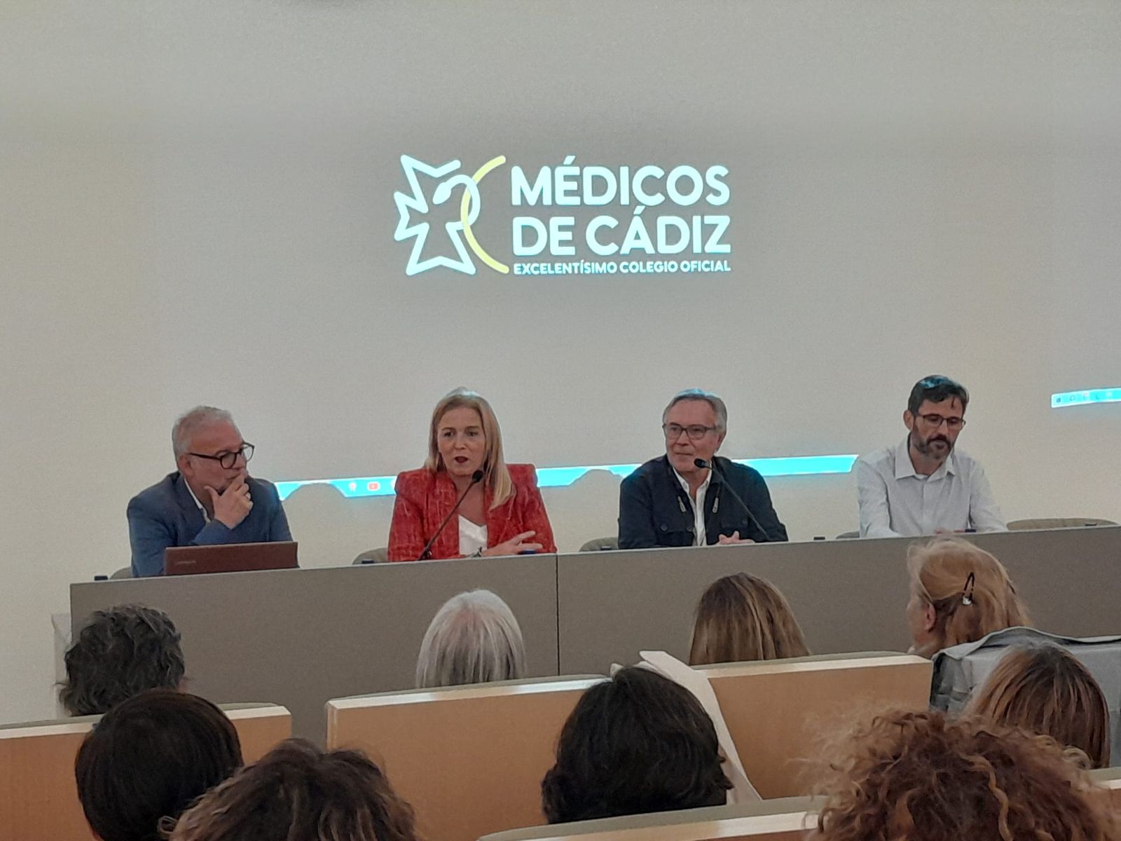 Un momento de la mesa redonda.