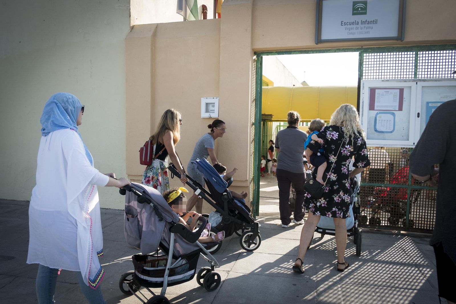 Entrada a la escuela infantil Virgen de la Palma.
