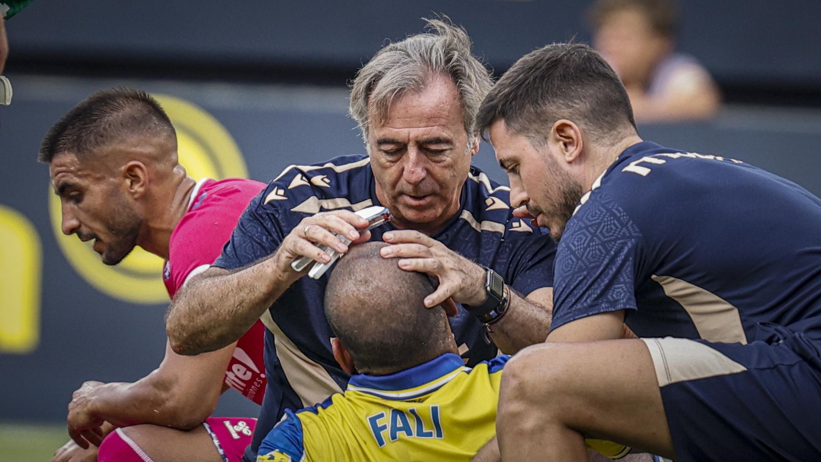 Búscate entre las fotos del partido de fútbol Cádiz CF - CD Tenerife de la Liga Hypermotion