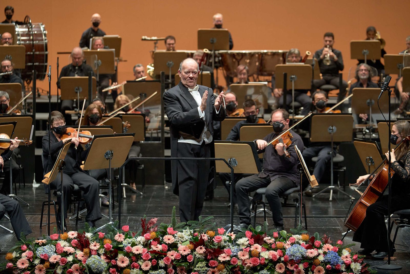 Marc Soustrot con la ROSS en el Concierto de Año Nuevo de 2021.