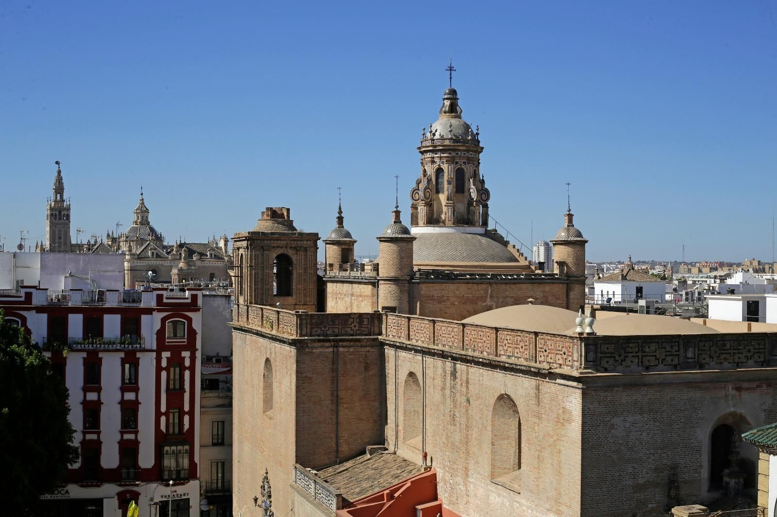 La iglesia de la Anunciación desde el mirador de las setas.
