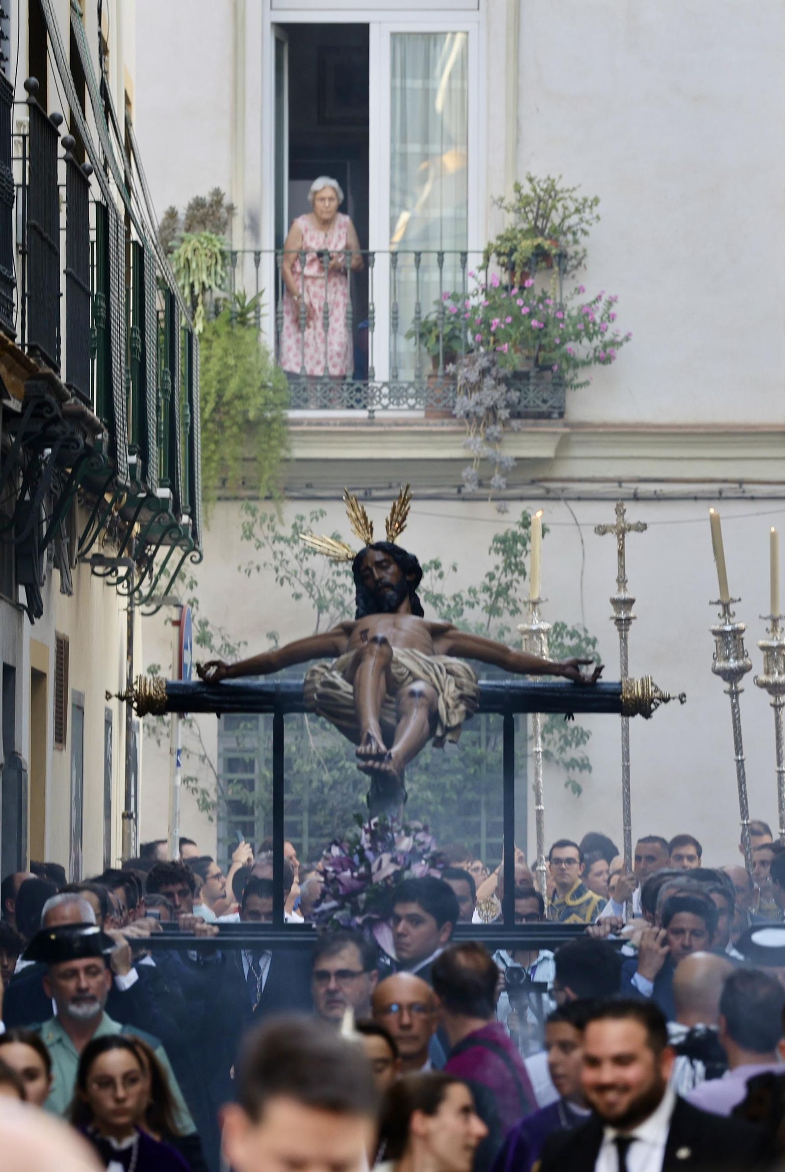 En imágenes, el traslado de los titulares de Las Aguas a la iglesia de San Jacinto