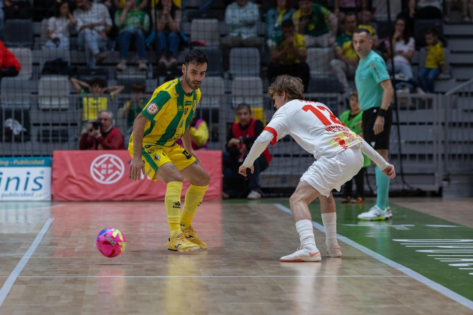 Las mejores fotos de la goleada del Jaén Paraíso Interior FS ante Industrias Santa Coloma