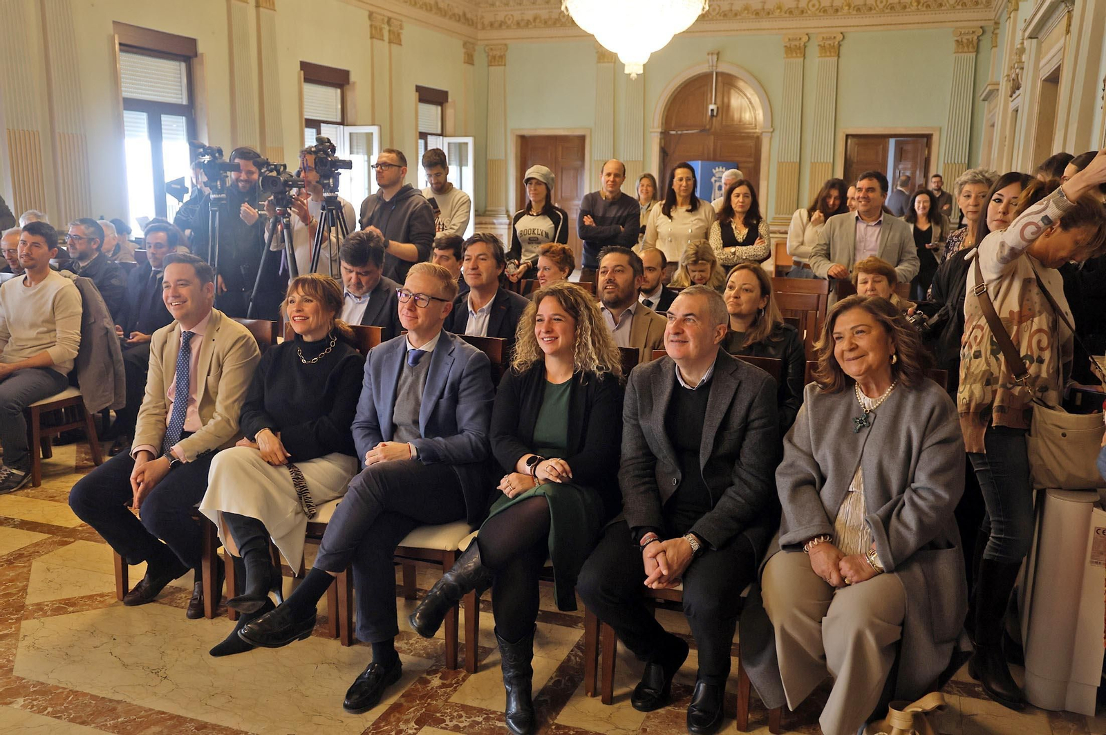 Imágenes de la presentación de la Guía de Semana Santa de Huelva