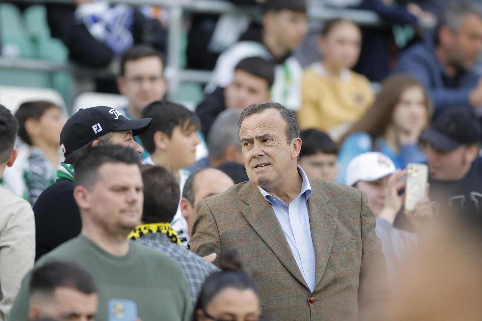 Búscate en las fotos del Betis - Real Madrid