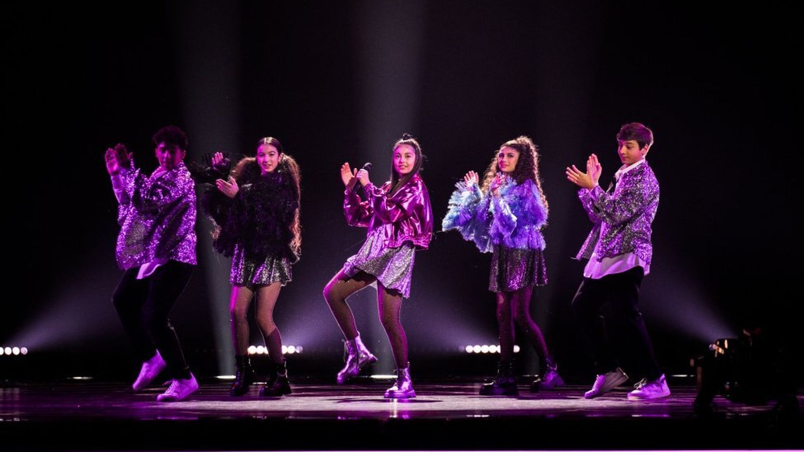 Nare la intérprete armenia