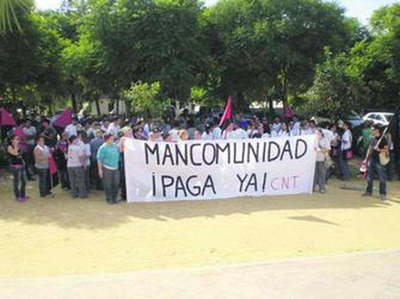 La protesta en Lebrija fue convocada por el sindicato CNT.