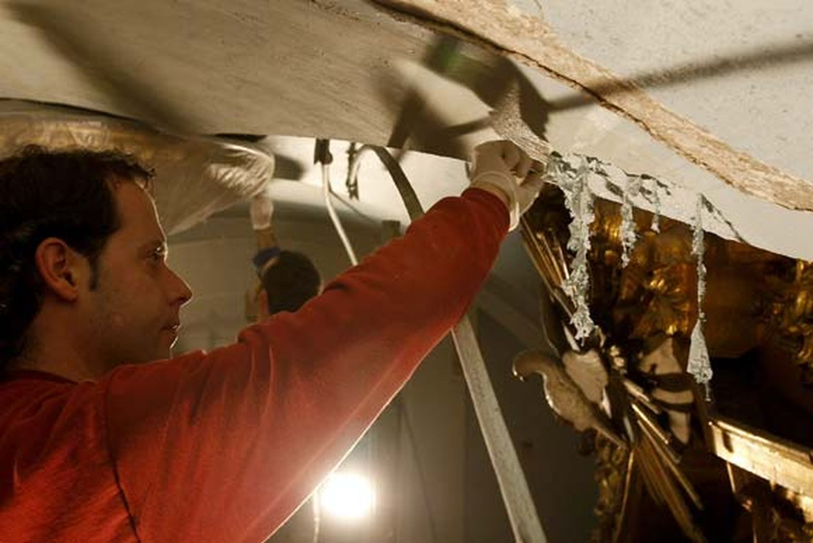 La rehabilitación del templo han descubierto el deficiente estado de conservación en el que se encontraba su estructura

Foto: Jose Braza