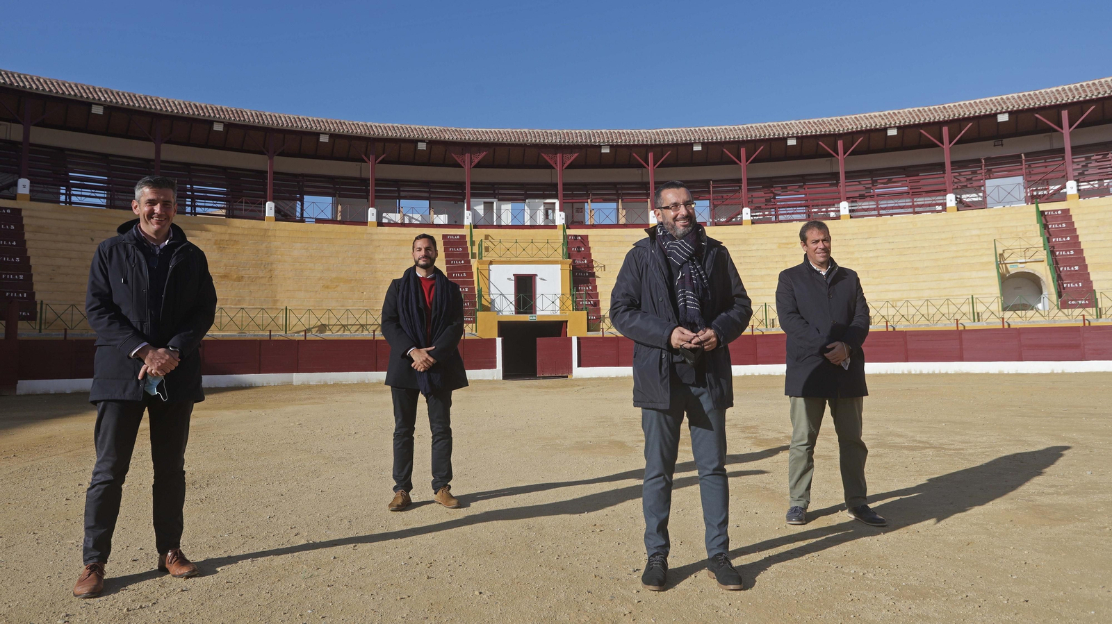 Fotos de la plaza de toros de La Línea