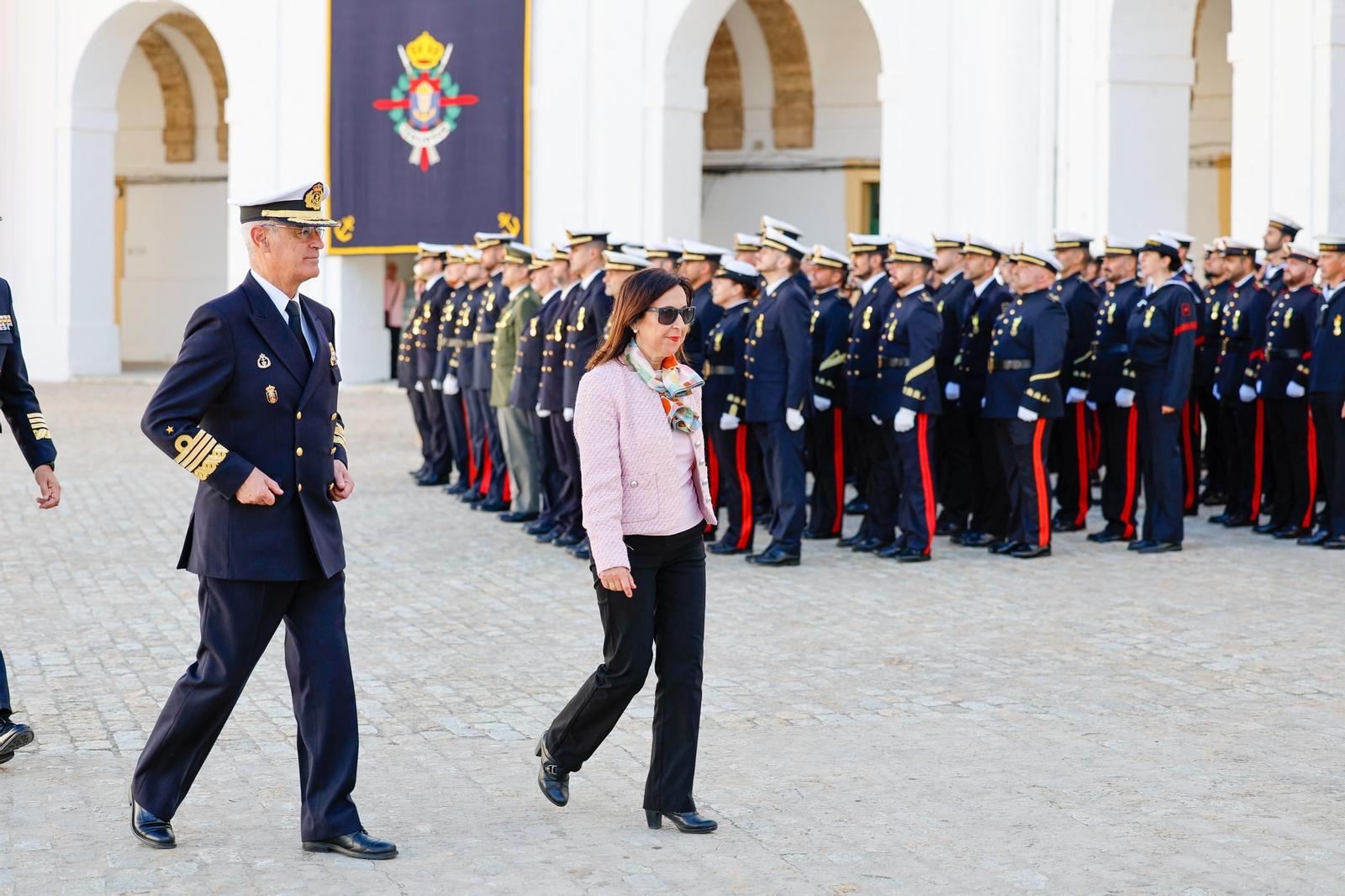 Las condecoraciones a los infantes de marina que participaron en la misión de la DANA, en imágenes
