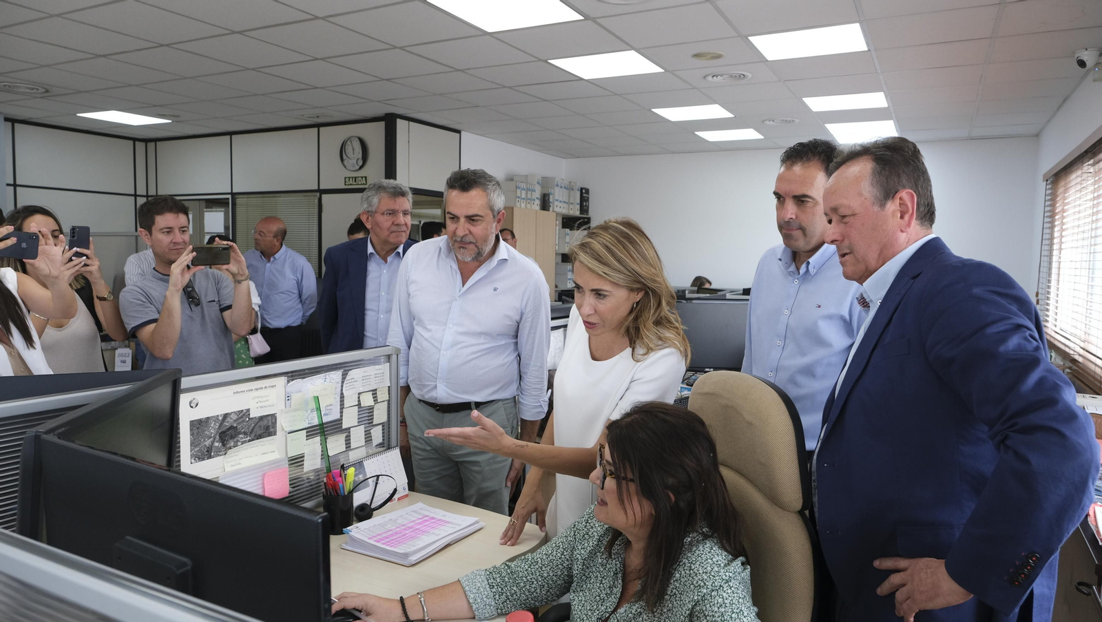 Imágenes de la visita de la Ministra Raquel Sánchez a Transportes J. Cano, en Antas