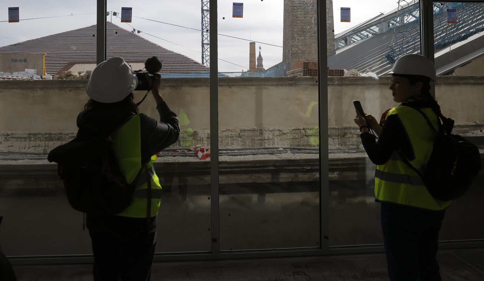 Las imágenes de la visita  a la Fábrica de Artillería