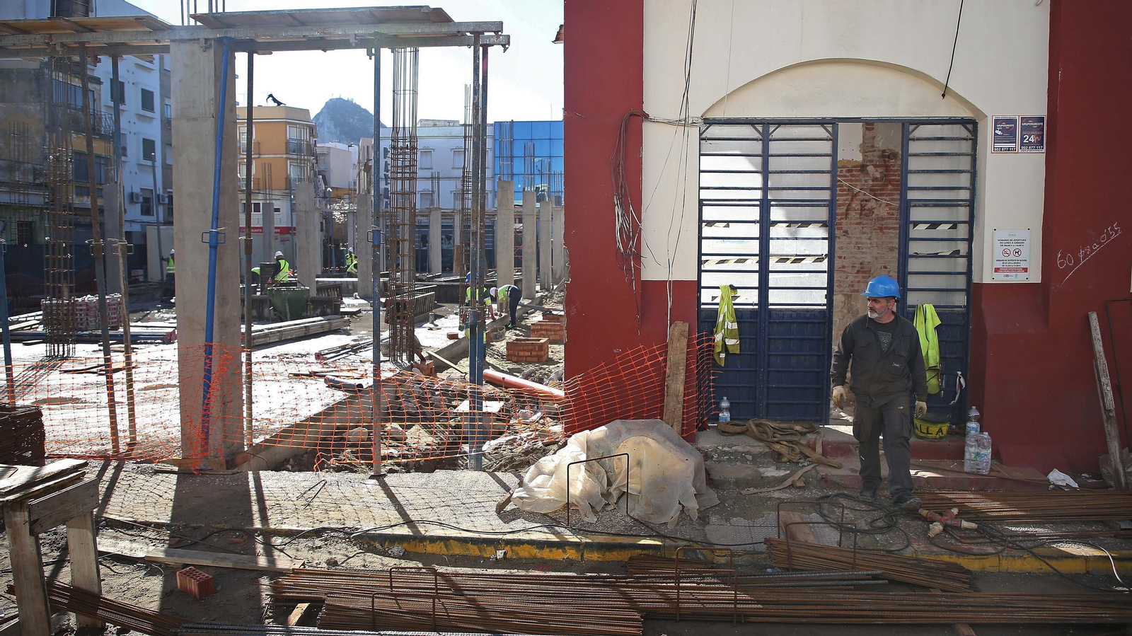 Fotos de las obras del mercado de La Línea