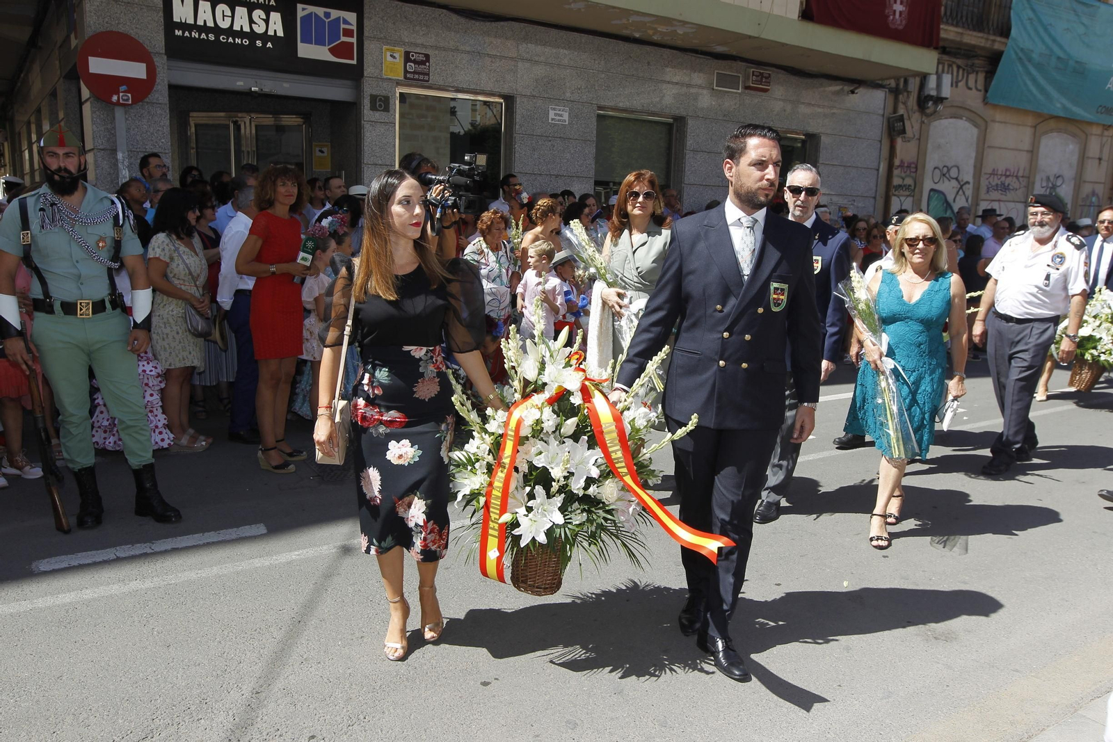 Fotogalería ofrenda floral a la Virgen del Mar. Feria de Almería 2019