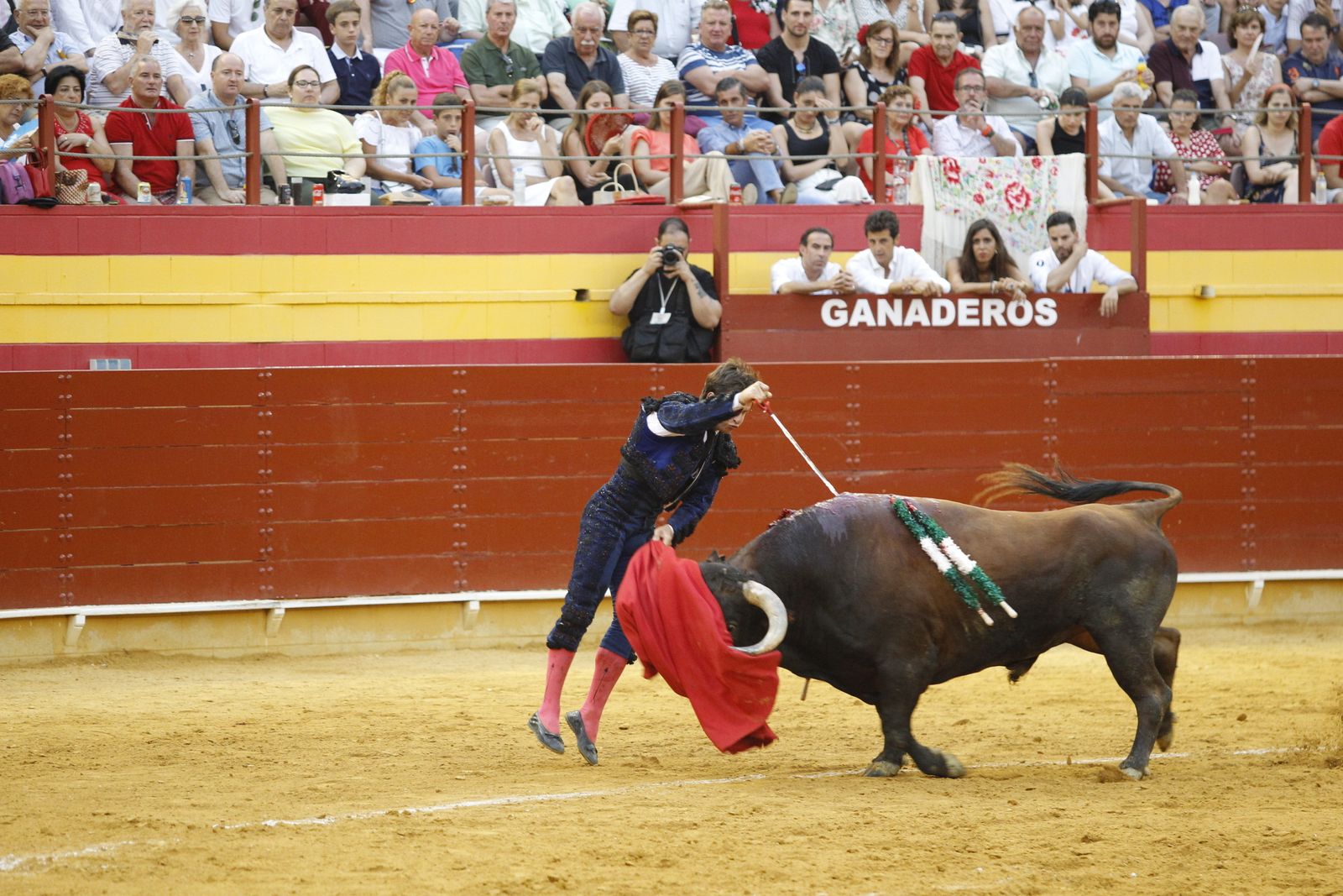 Fotogalería corrida toros Feria Santa Ana-Roquetas de Mar-El Juli-Perera-Aguado
