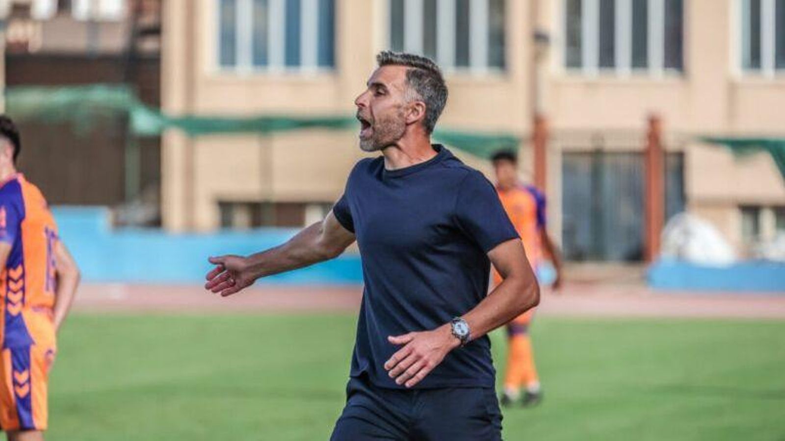 Alberto Cifuentes, en uno de los partidos del Melilla esta temporada.