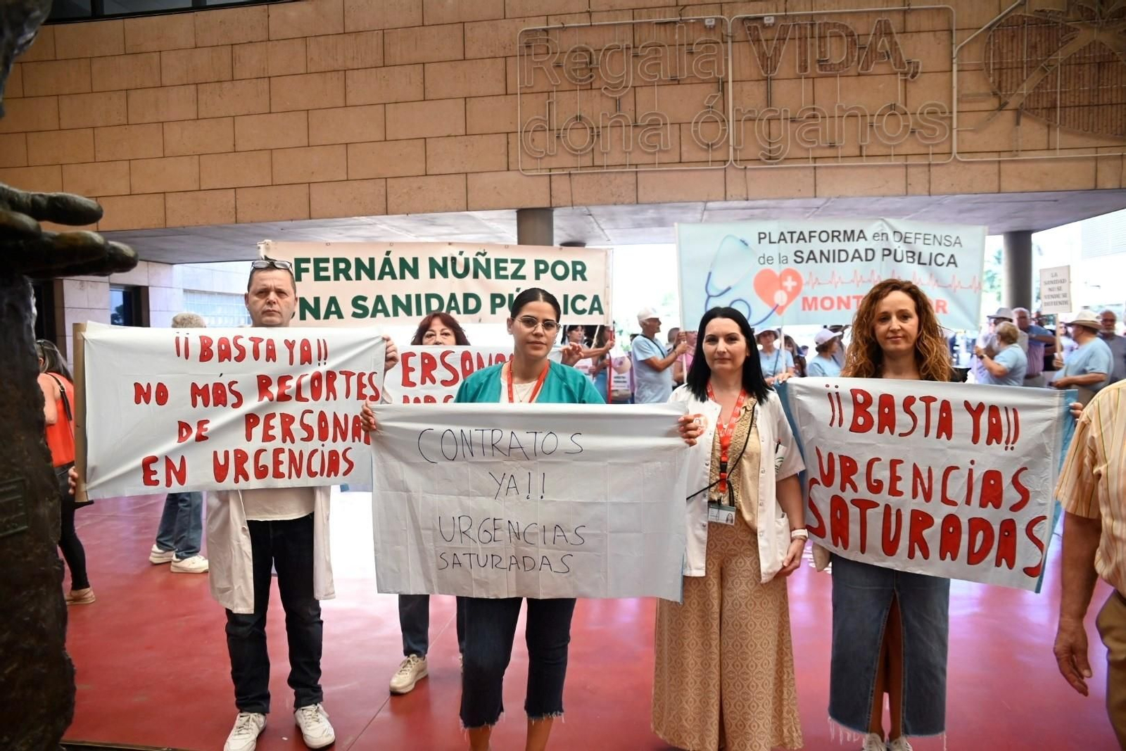 Las imágenes de la manifestación en el Hospital Reina Sofía por los recortes del SAS