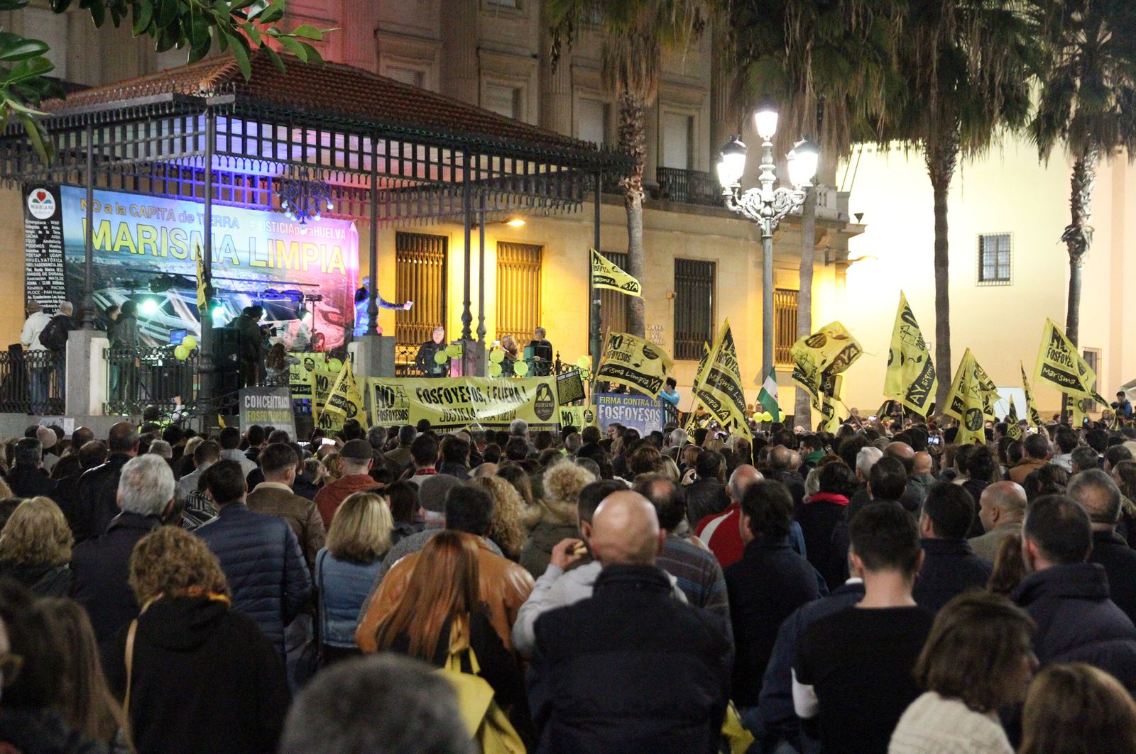 Imágenes de la manifestación contra los Fosfoyesos
