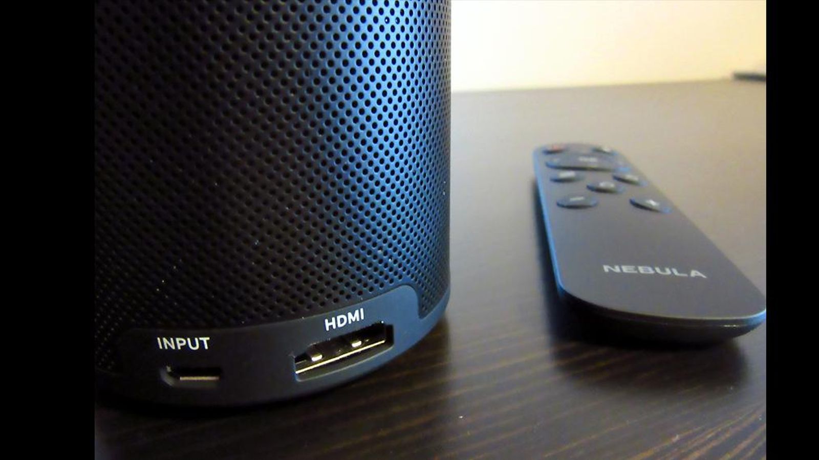 Análisis del proyector portátil Nebula Capsule