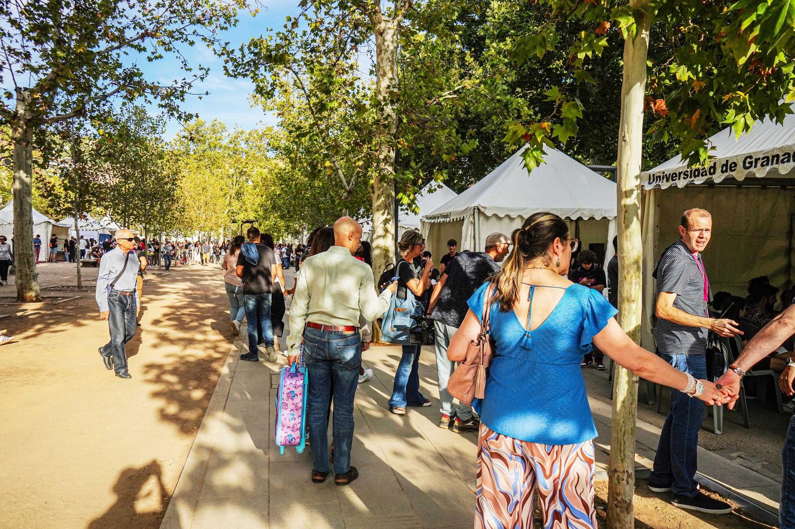 Las mejores imágenes de la Noche de los Investigadores en Granada