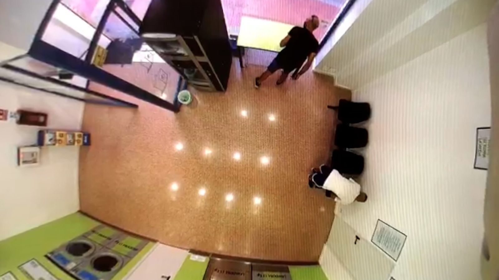 Imagen de una cámara en un supuesto punto de venta en Alicante.