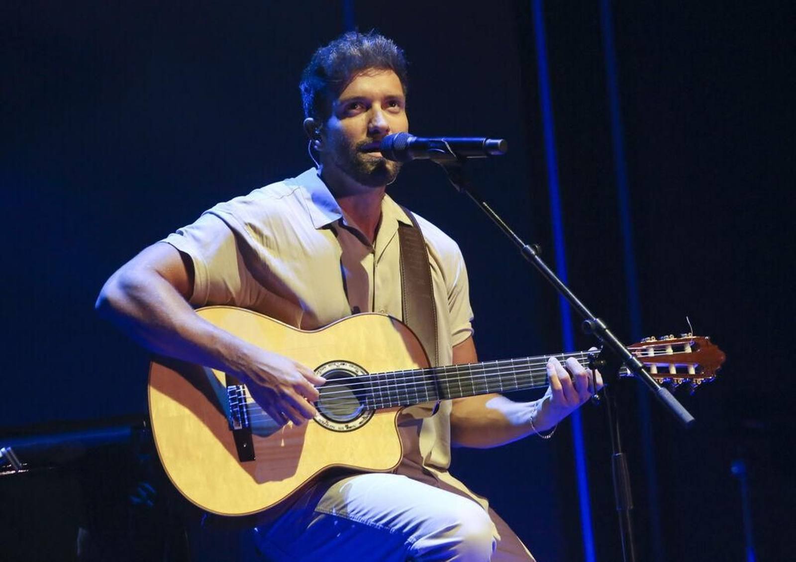 Pablo Alborán en el concierto ofrecido el 20 de junio en el Teatro Cervantes de Málaga.