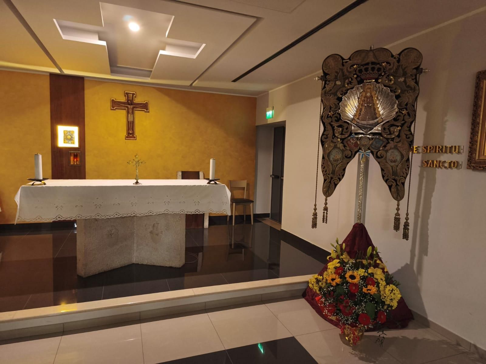 Dos Simpecados onubenses de la Santísima Virgen del Rocío coinciden en la ciudad de Roma, en imágenes