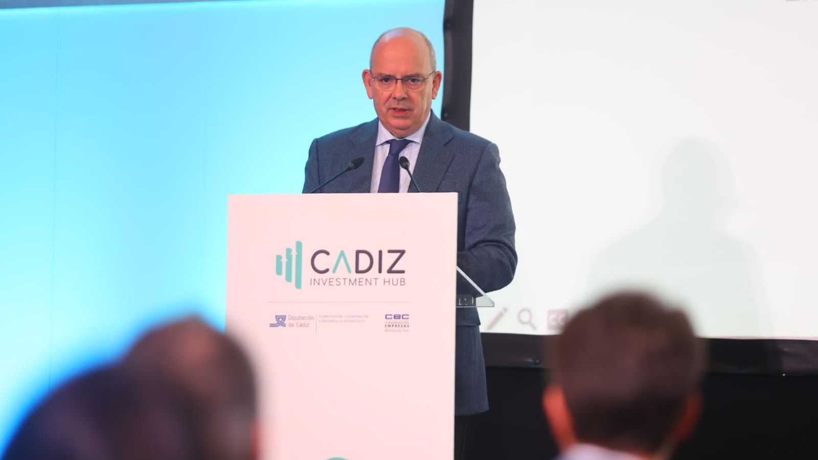 El presidente de la Confederación de Empresarios de Cádiz, en la inauguración del foro.