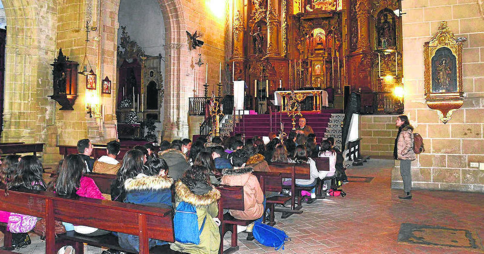 Acercarse a la Semana Santa 		a través de 'Jerez educa'